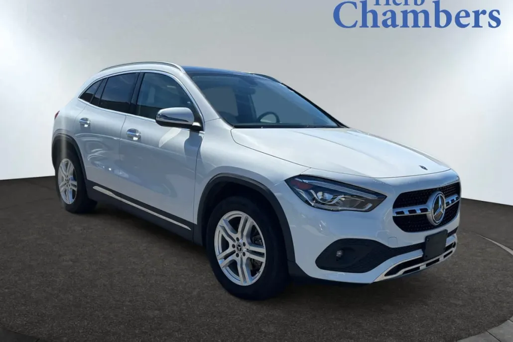 2022 Mercedes Benz GLA 250 4MATIC photo 1