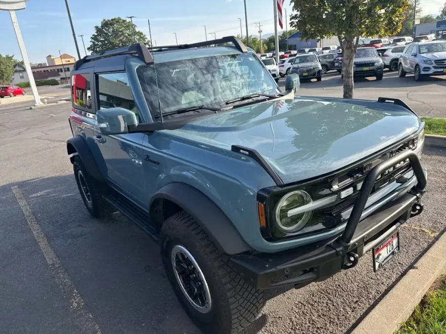 2021 Ford Bronco Outer Banks photo 1