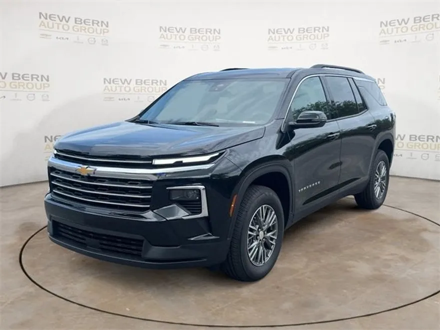 2025 Chevrolet Traverse photo 1