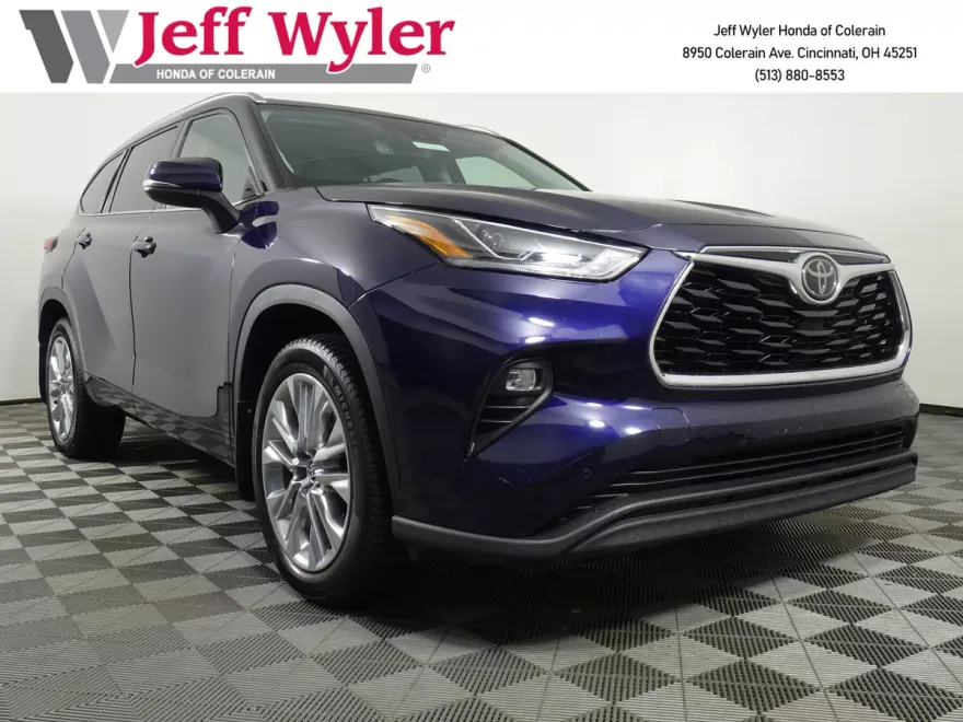 2020 Toyota Highlander Limited photo 1