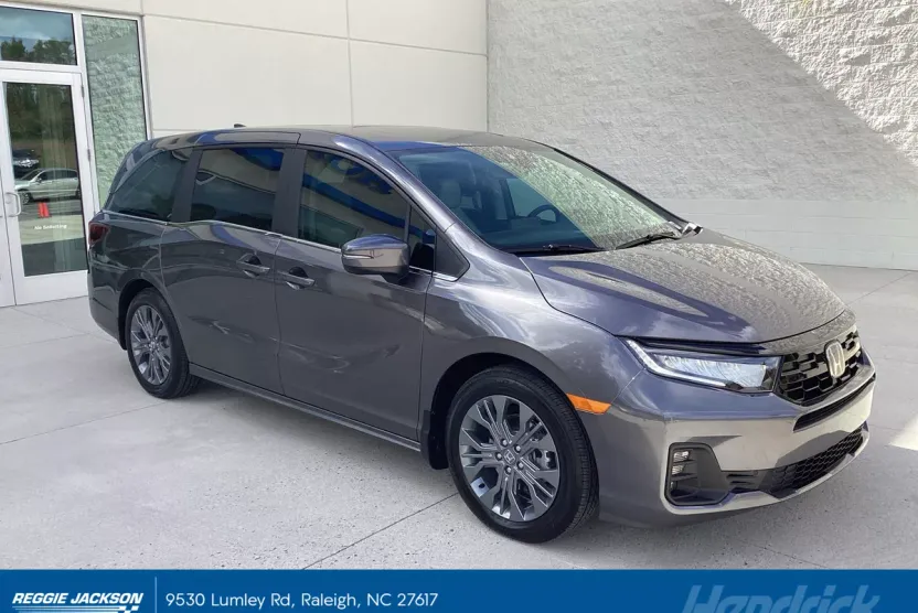 2026 Honda Odyssey Touring photo 1