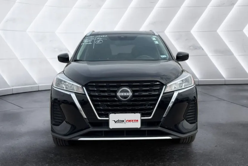 2024 Nissan Kicks SV photo 1