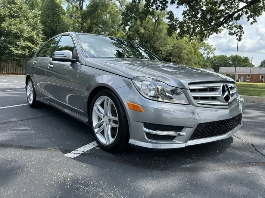 2012 Mercedes Benz C 300 Sport photo 1