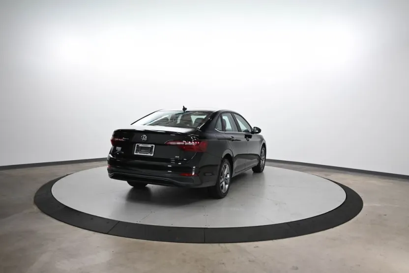 2024 Volkswagen Jetta 1.5T SE photo 1