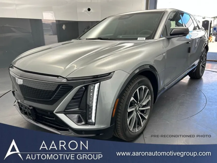 2025 Cadillac Lyriq Sport photo 1
