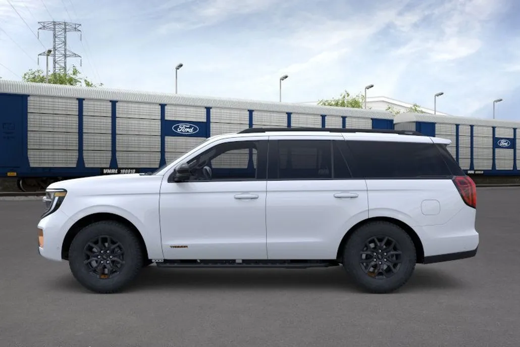 2025 Ford Expedition photo 1