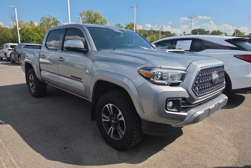 2019 Toyota Tacoma TRD Sport Double Cab V6 photo 1