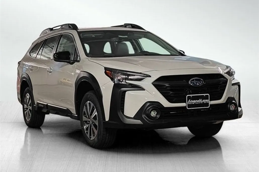 2025 Subaru Outback Premium photo 1
