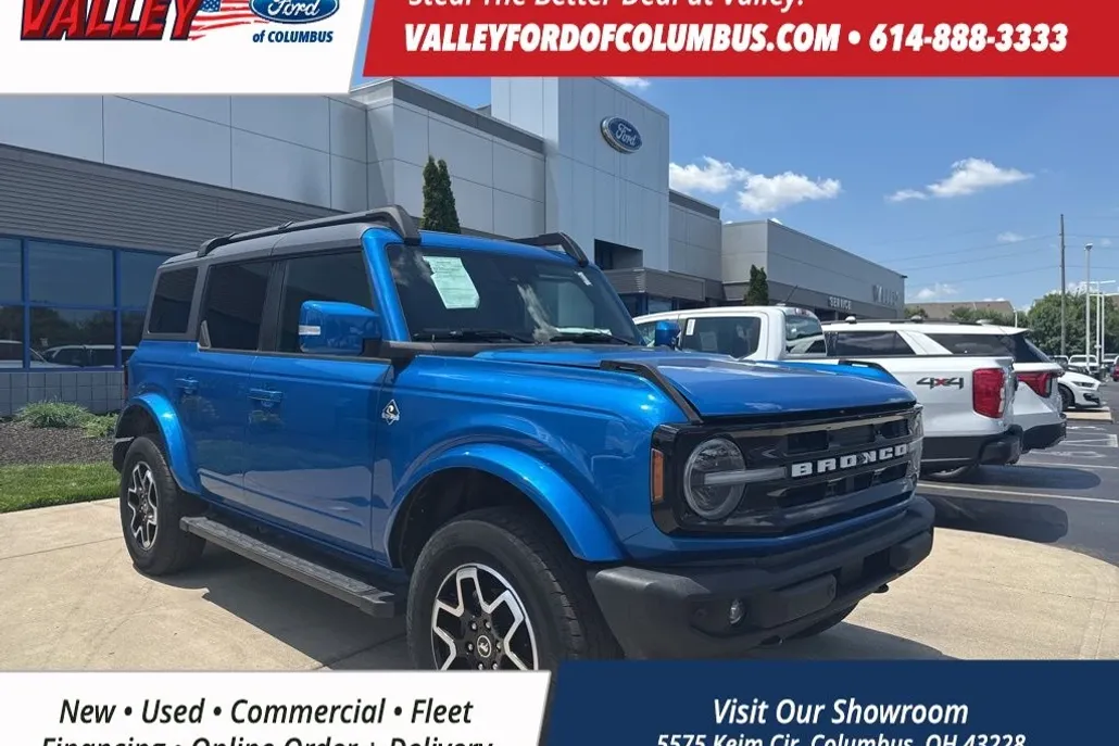 2022 Ford Bronco Outer Banks photo 1