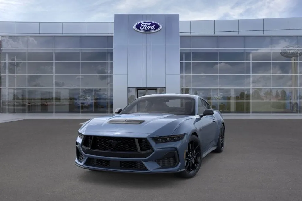 2025 Ford Mustang GT photo 1