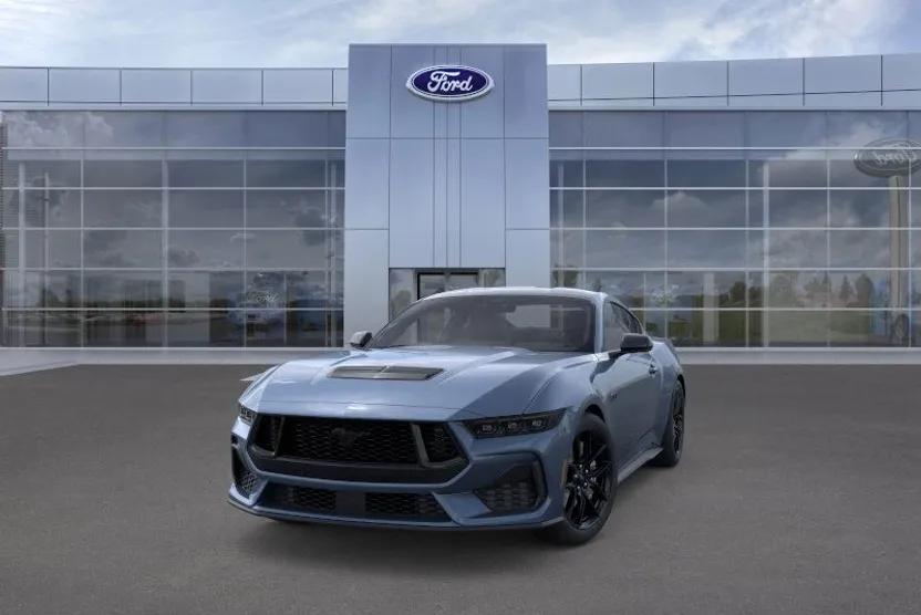 2025 Ford Mustang GT photo 1