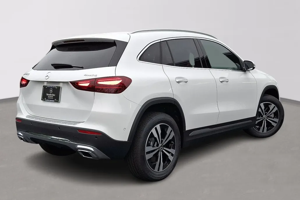 2026 Mercedes Benz GLA 250 4MATIC photo 1