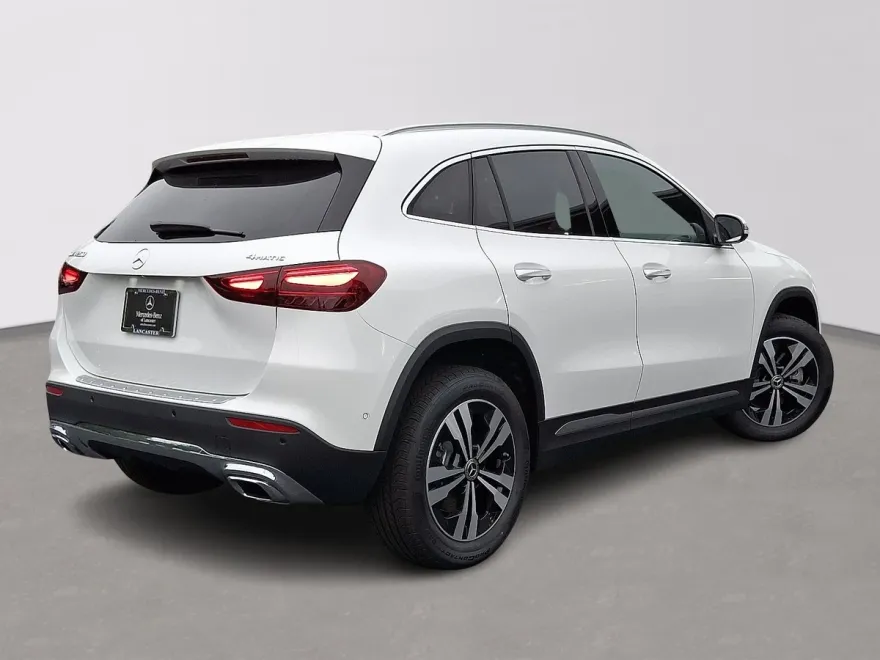 2026 Mercedes Benz GLA 250 4MATIC photo 1