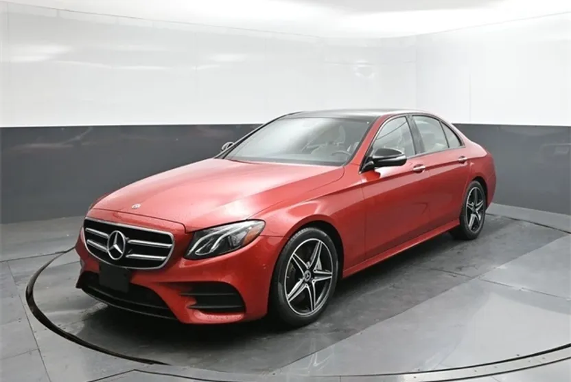 2018 Mercedes Benz E 300 photo 1