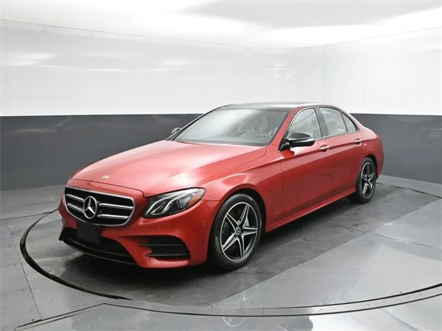 2018 Mercedes Benz E 300 photo 1
