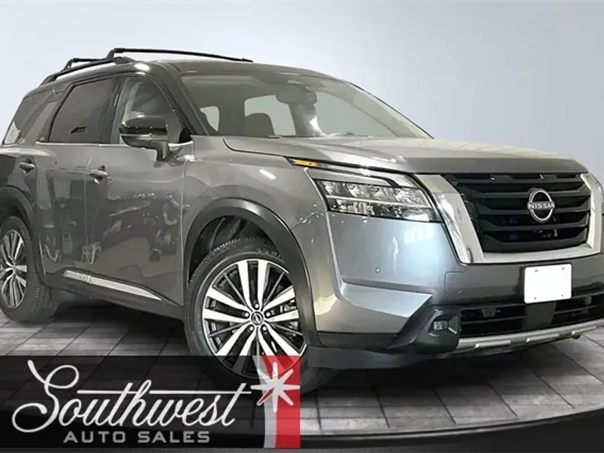 2022 Nissan Pathfinder Platinum photo 1