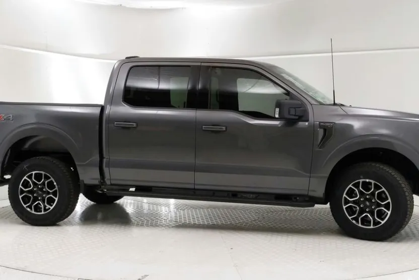 2022 Ford F-150 XLT photo 1
