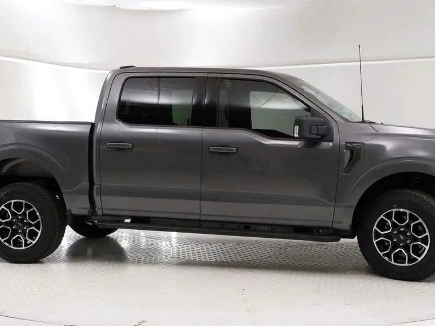 2022 Ford F-150 XLT photo 1
