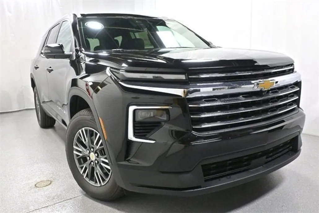 2026 Chevrolet Traverse photo 1
