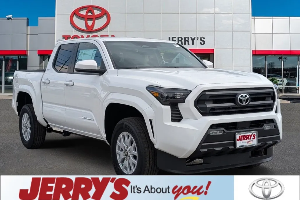 2025 Toyota Tacoma SR5 photo 1