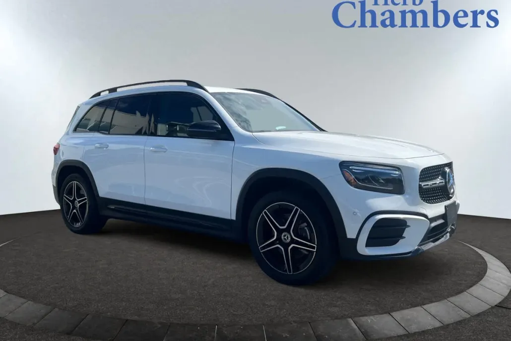 2025 Mercedes Benz GLB 250 4MATIC photo 1