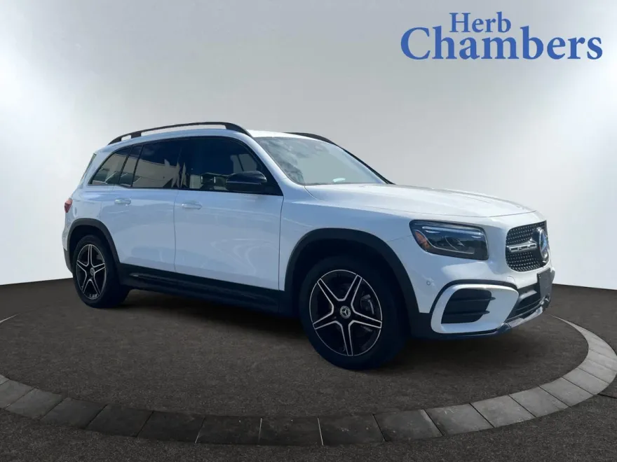 2025 Mercedes Benz GLB 250 4MATIC photo 1