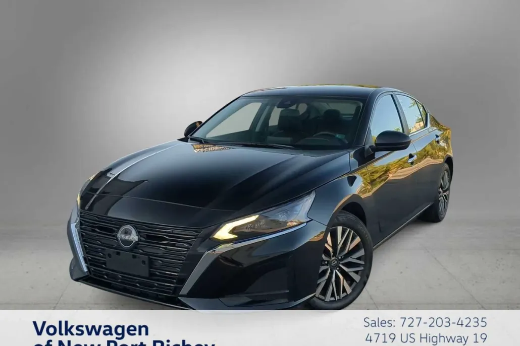 2025 Nissan Altima SV photo 1