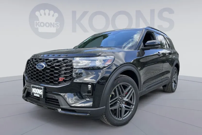 2025 Ford Explorer ST photo 1