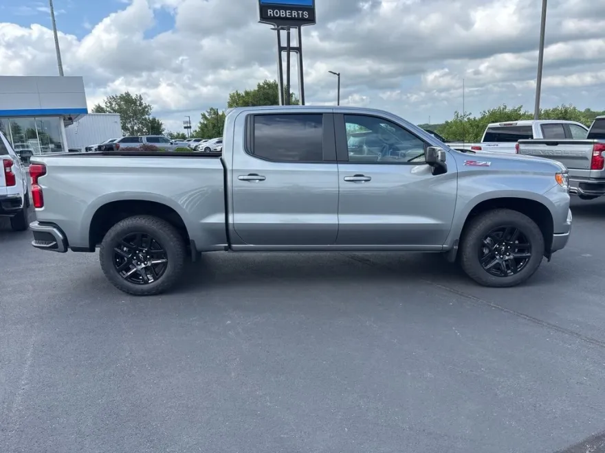 2025 Chevrolet Silverado 1500 RST photo 1