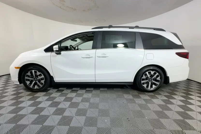 2026 Honda Odyssey EX-L photo 1