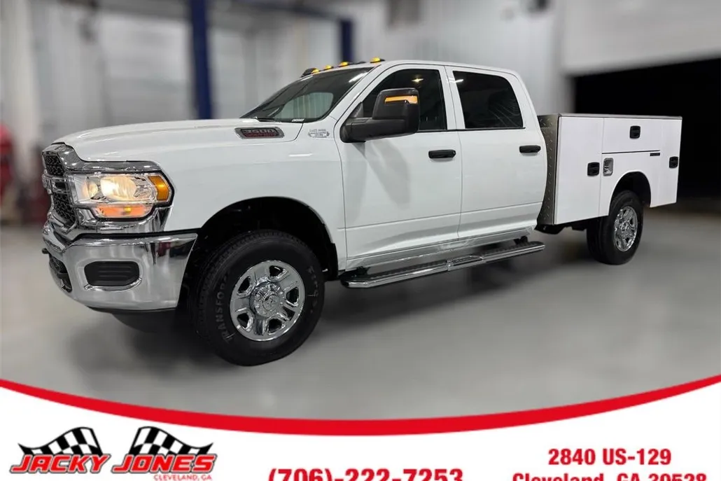2024 Ram 3500 Tradesman photo 1