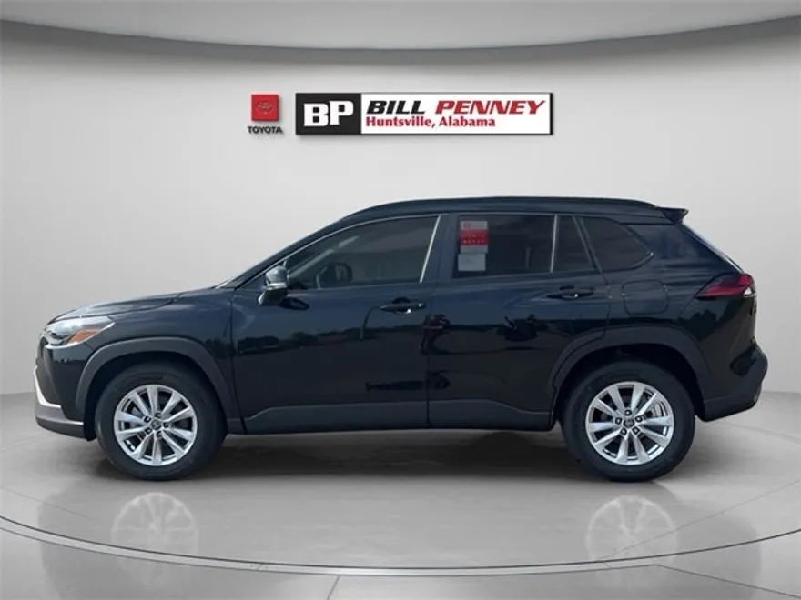 2026 Toyota Corolla Cross LE photo 1