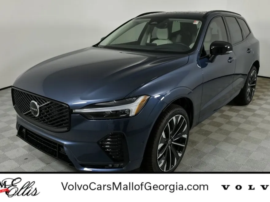 2026 Volvo XC60 B5 photo 1