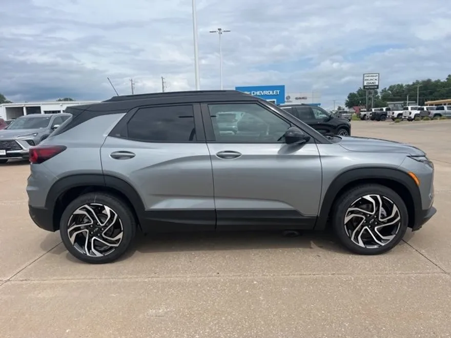 2026 Chevrolet Trailblazer RS photo 1