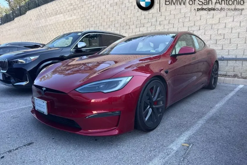 2023 Tesla Model S Plaid photo 1