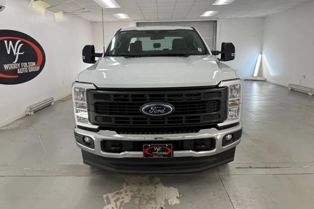 2025 Ford F-250 photo 1