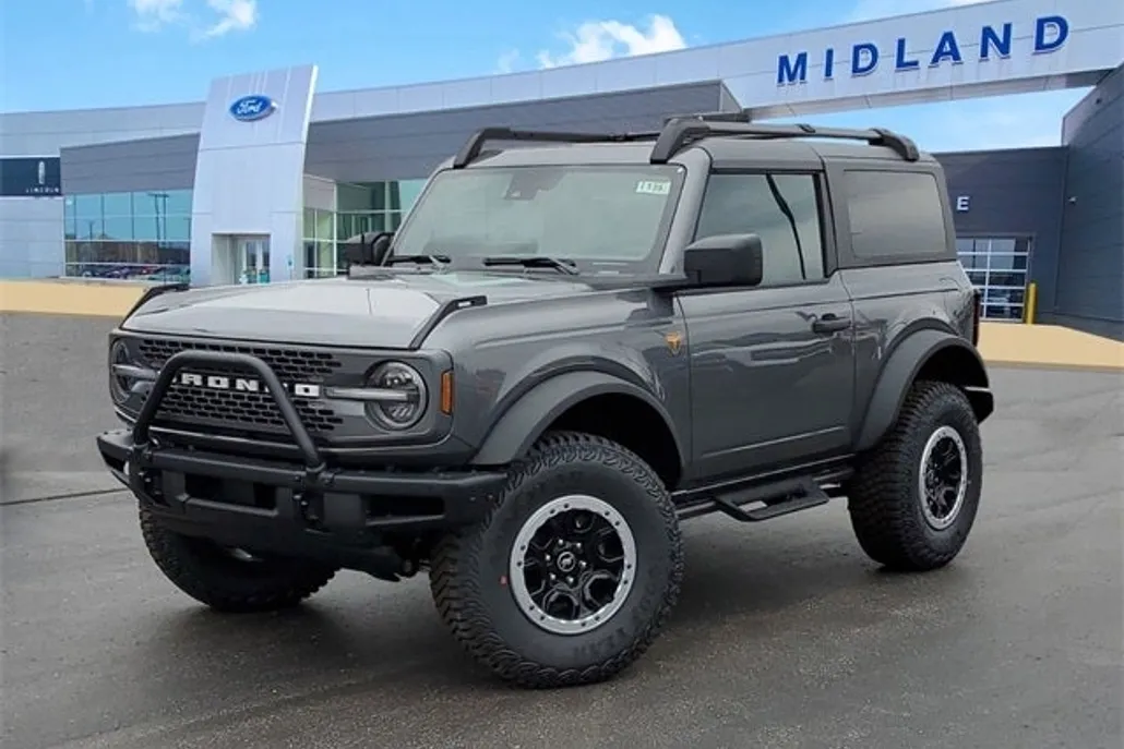 2024 Ford Bronco Badlands photo 1