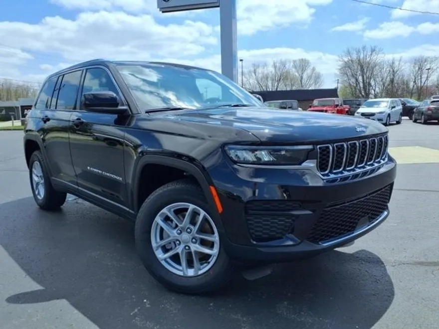 2025 Jeep Grand Cherokee Laredo X photo 1