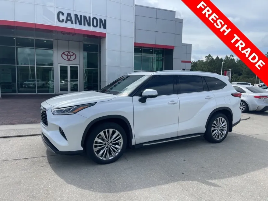 2023 Toyota Highlander Hybrid Platinum photo 1