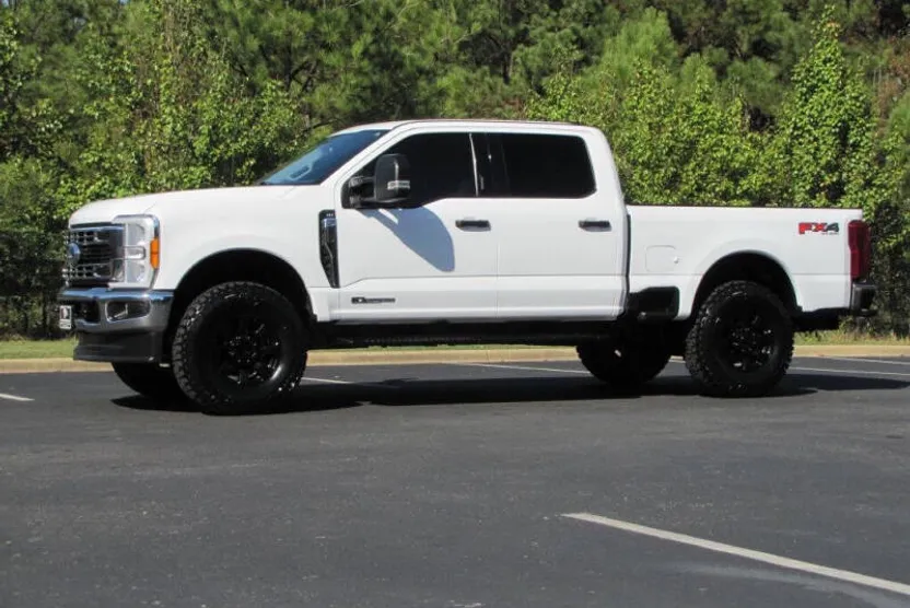 2023 Ford F-250 photo 1