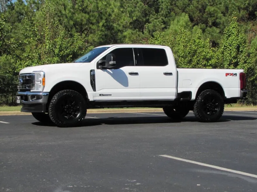 2023 Ford F-250 photo 1