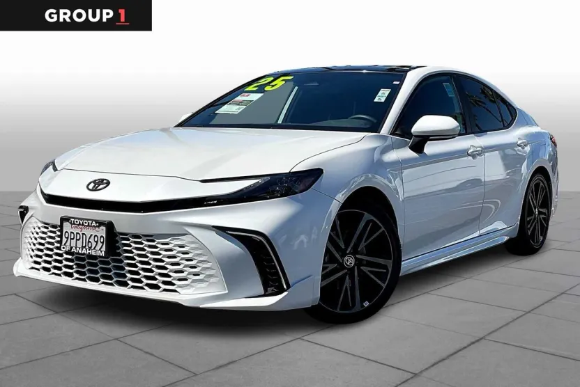 2025 Toyota Camry XSE photo 1