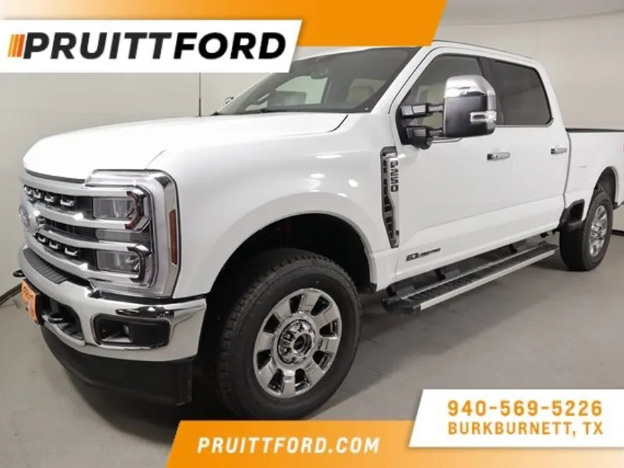 2025 Ford F-250 Lariat photo 1
