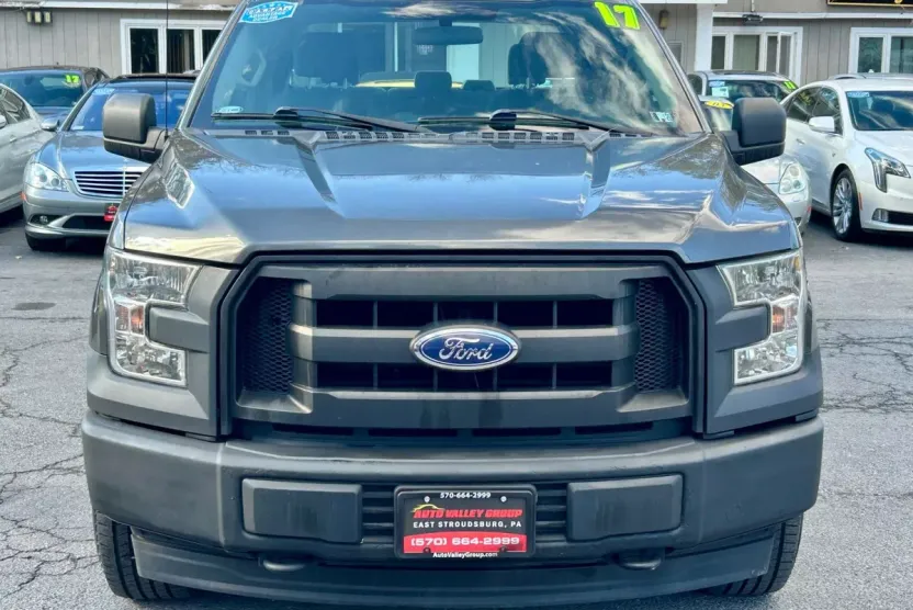2017 Ford F-150 photo 1