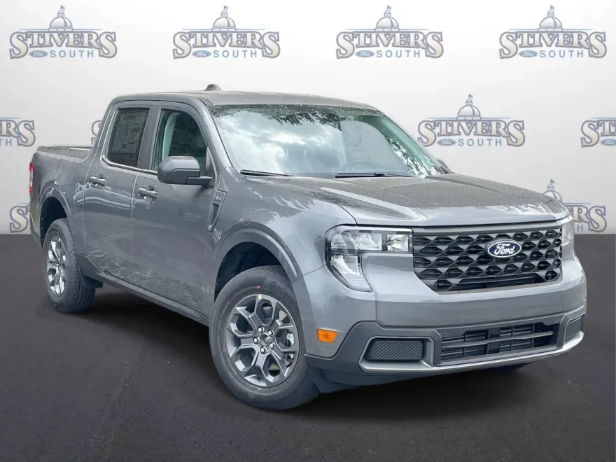 2025 Ford Maverick XLT photo 1