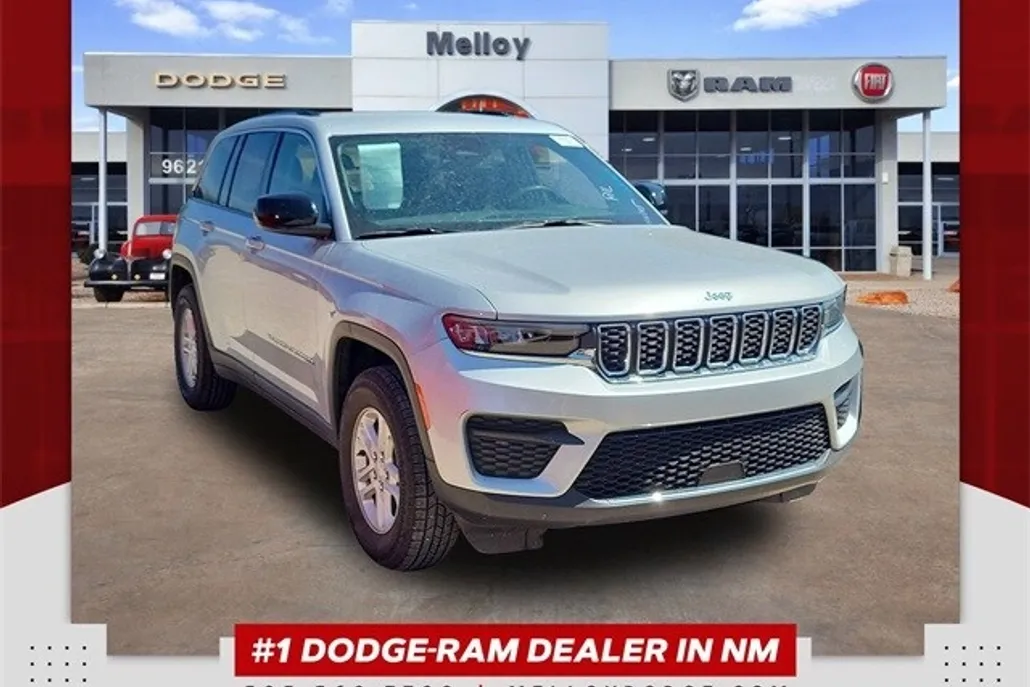 2023 Jeep Grand Cherokee Laredo photo 1