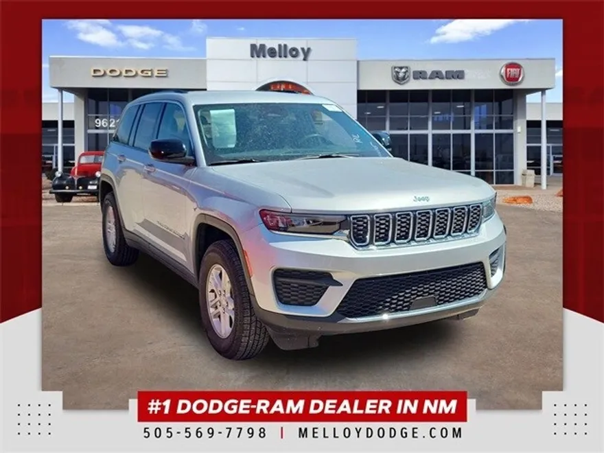 2023 Jeep Grand Cherokee Laredo photo 1