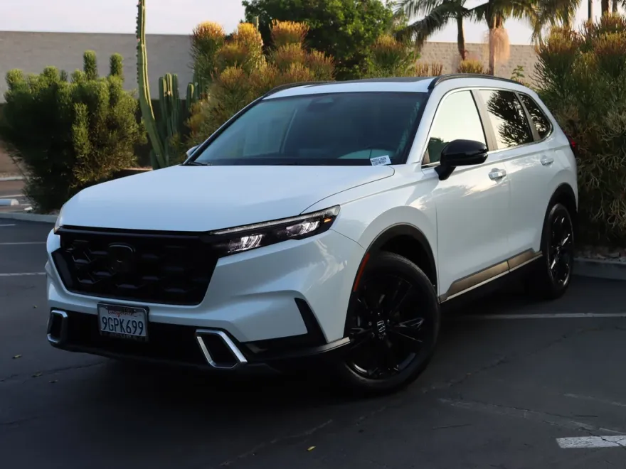 2023 Honda CR-V Hybrid Sport Touring photo 1