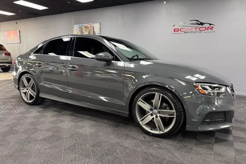 2019 Audi A3 Premium Plus 40 TFSI photo 1