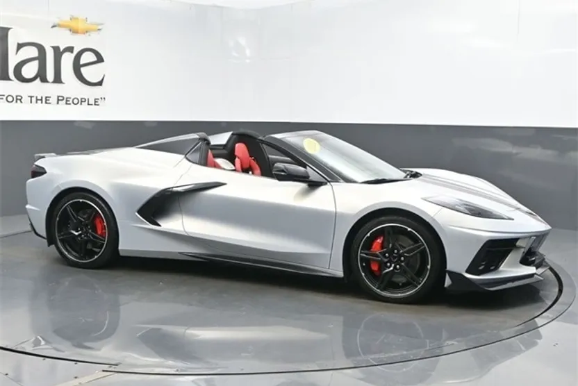 2021 Chevrolet Corvette Stingray 3LT Convertible photo 1